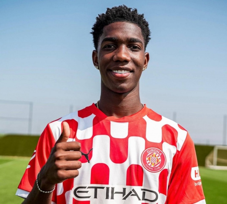 壹号娱乐官网-荷媒：阿贾克斯希望租借赫罗纳前锋阿斯普里拉，本赛季西甲0进球