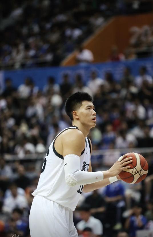 壹号娱乐APP-中国男篮逆转夜最差劲之人:失误被换下 仅出场30秒