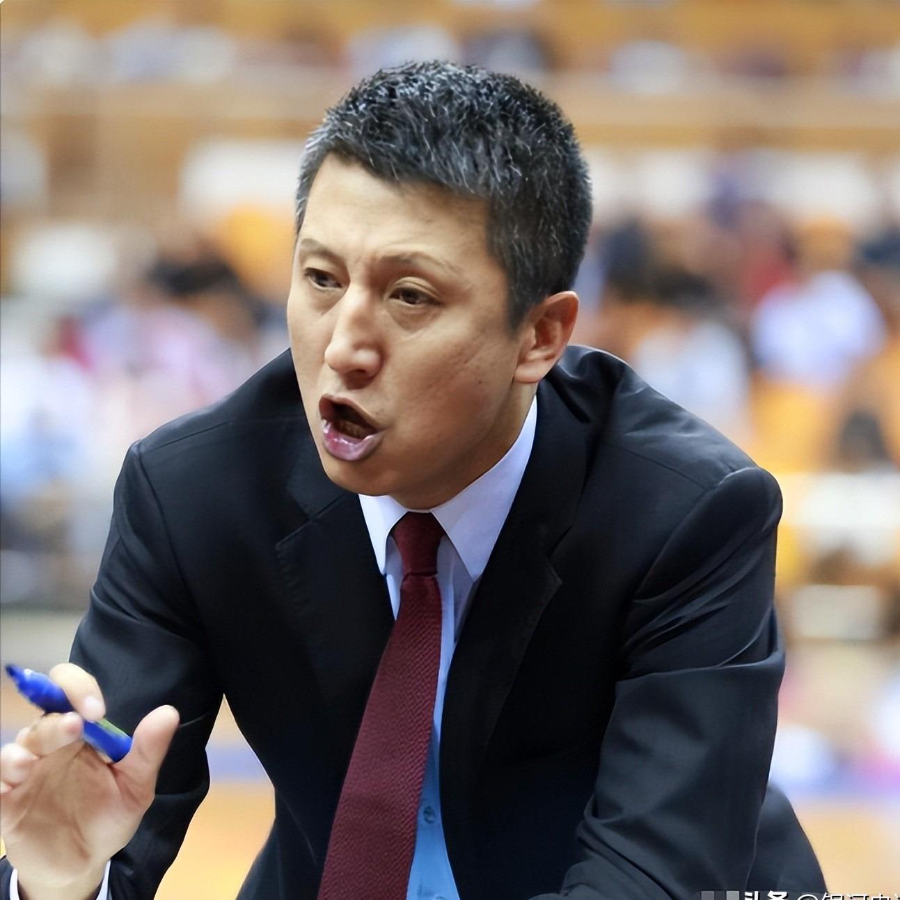 壹号娱乐APP-中国男篮逆转夜最差劲之人:失误被换下 仅出场30秒