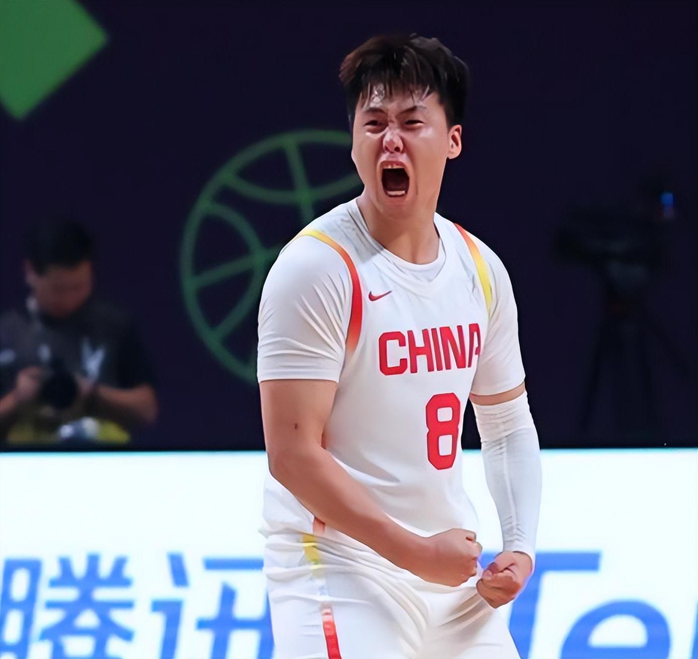 一号娱乐-中国男篮100-93中国台北 球员评价:5人优秀,2人及格,5人低迷