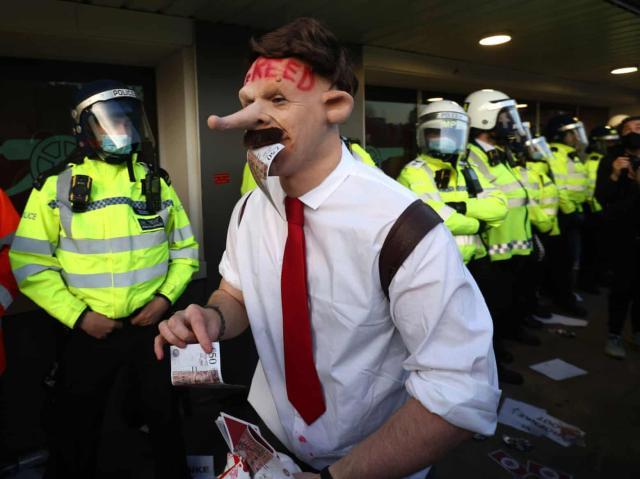 壹号娱乐-莱诺恐怖片式下蛋失误 枪手窝囊输球争六都别想了