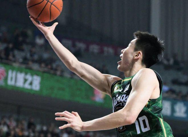 CBA25-26赛季合同到期的四条“大鱼”,谁被挖走拭目以待