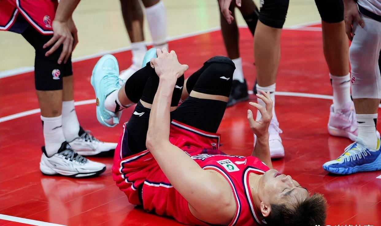 CBA25-26赛季合同到期的四条“大鱼”,谁被挖走拭目以待