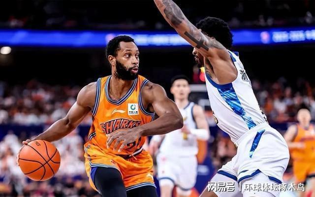 壹号娱乐-古德温28分 上海客场110-77狂胜广厦夺冠军点 布朗29分