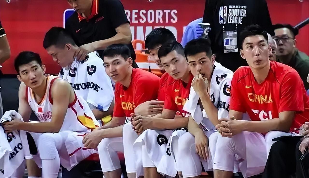 壹号娱乐-时隔118场再首发，上海球迷却连说“谢谢”！抗韩英雄3场数据扎眼